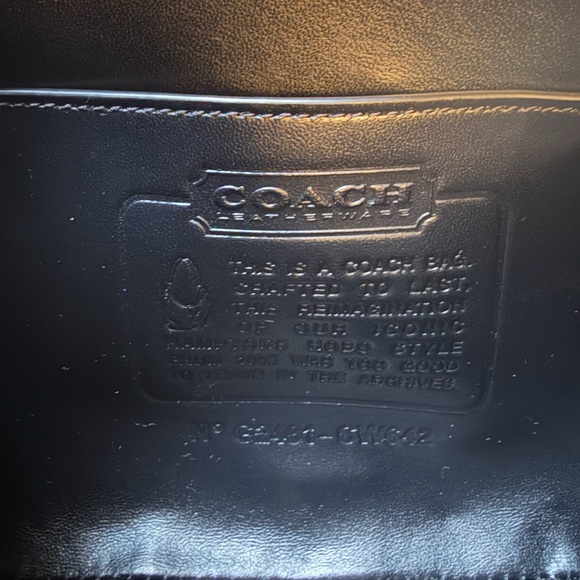 Coach Hamptons Hobo Bag - Picture 3 of 6